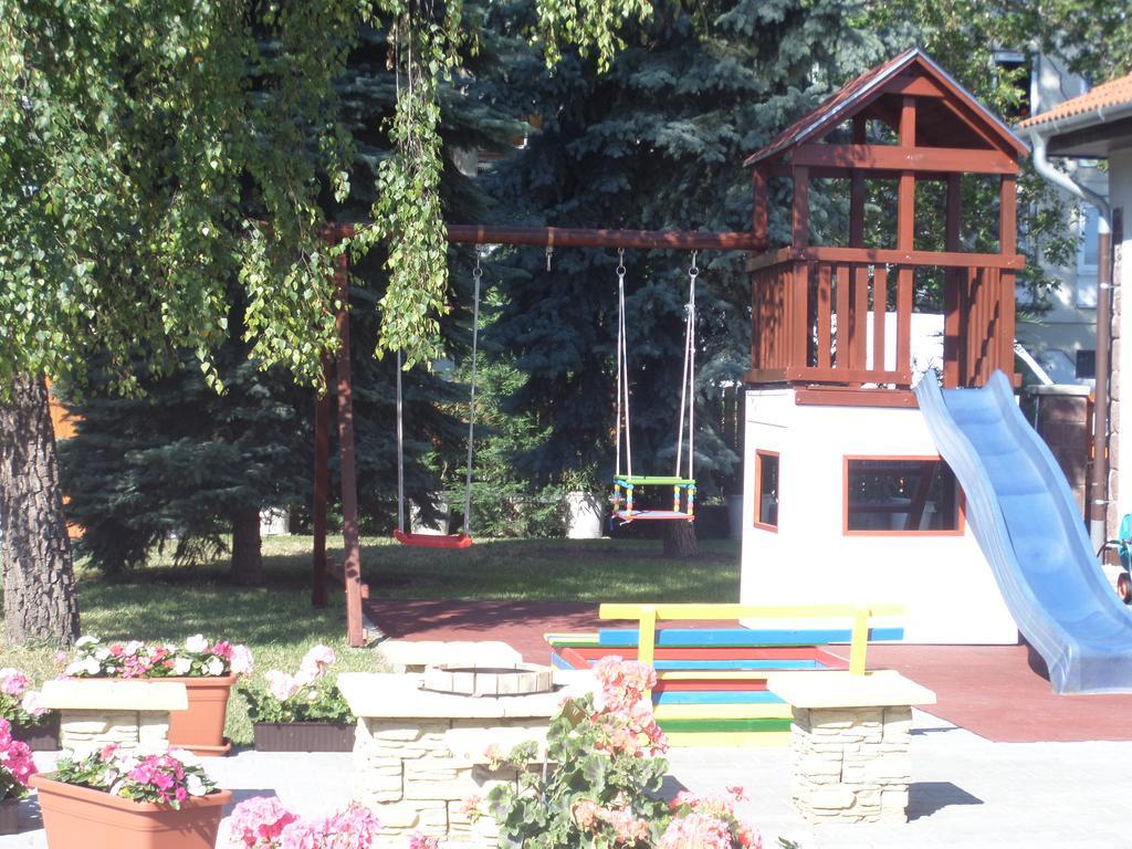 Kingaapartman Siófok Esterno foto