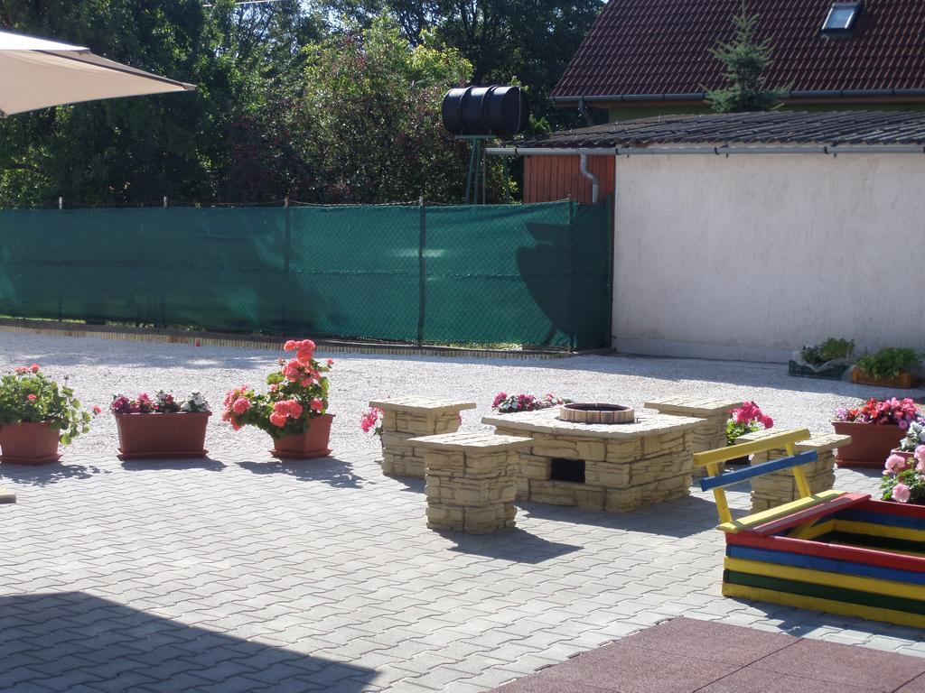 Kingaapartman Siófok Esterno foto